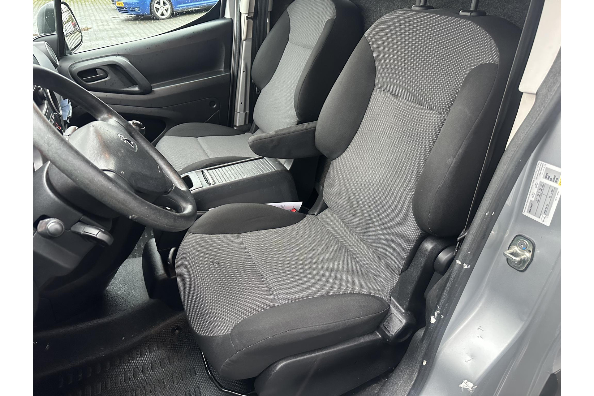 Peugeot Partner 120 1.6 BlueHDi 75 L1 Premium*AIRCO*CRUISE*PDC*